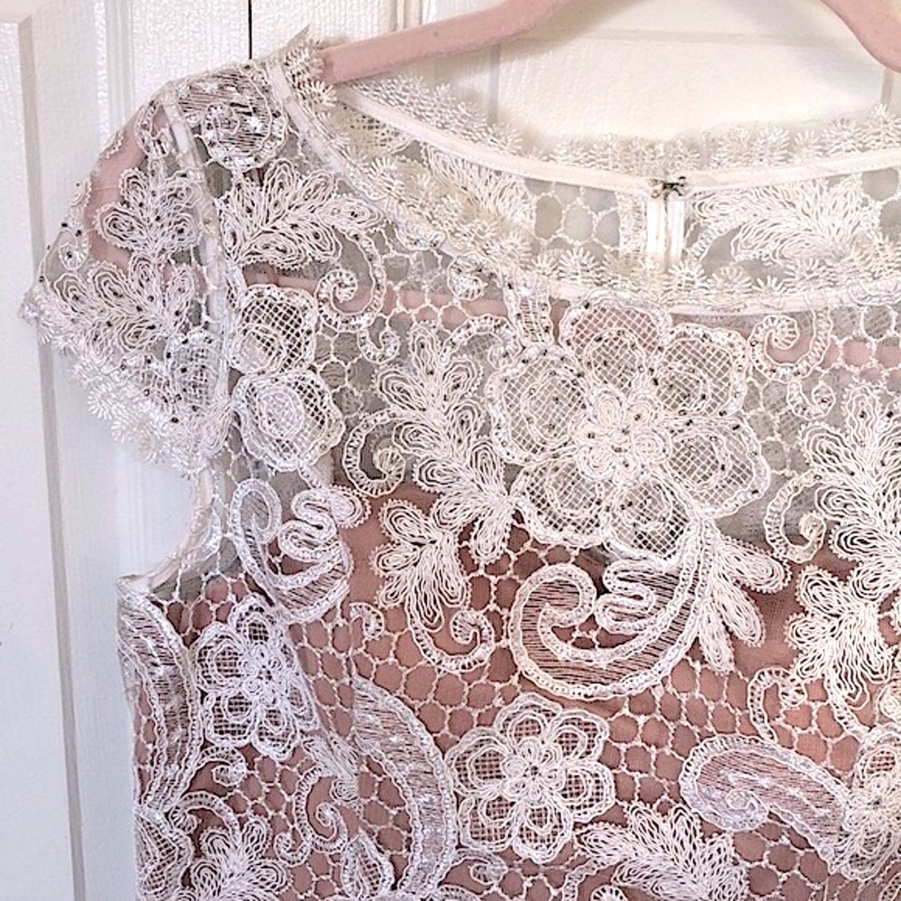 ✨💕Sz 8p Adrianna Papell beaded white lace dress 🆕